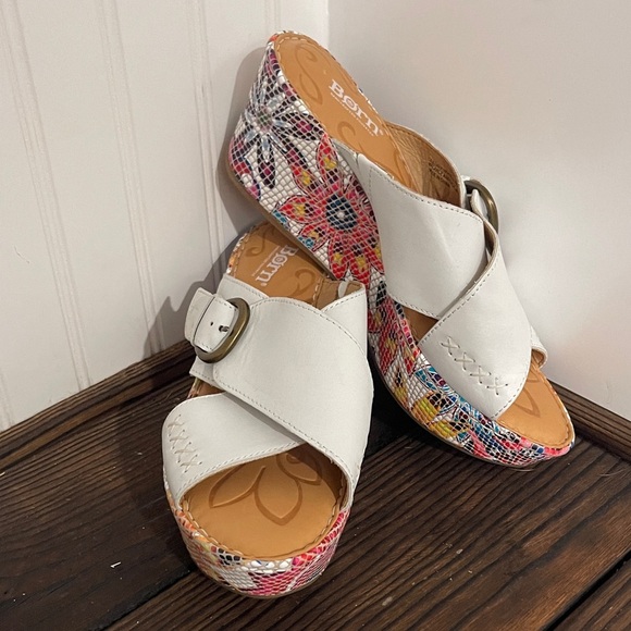 NWT Born Women's White and Colorful Wedge Sandals - Picture 1 of 9